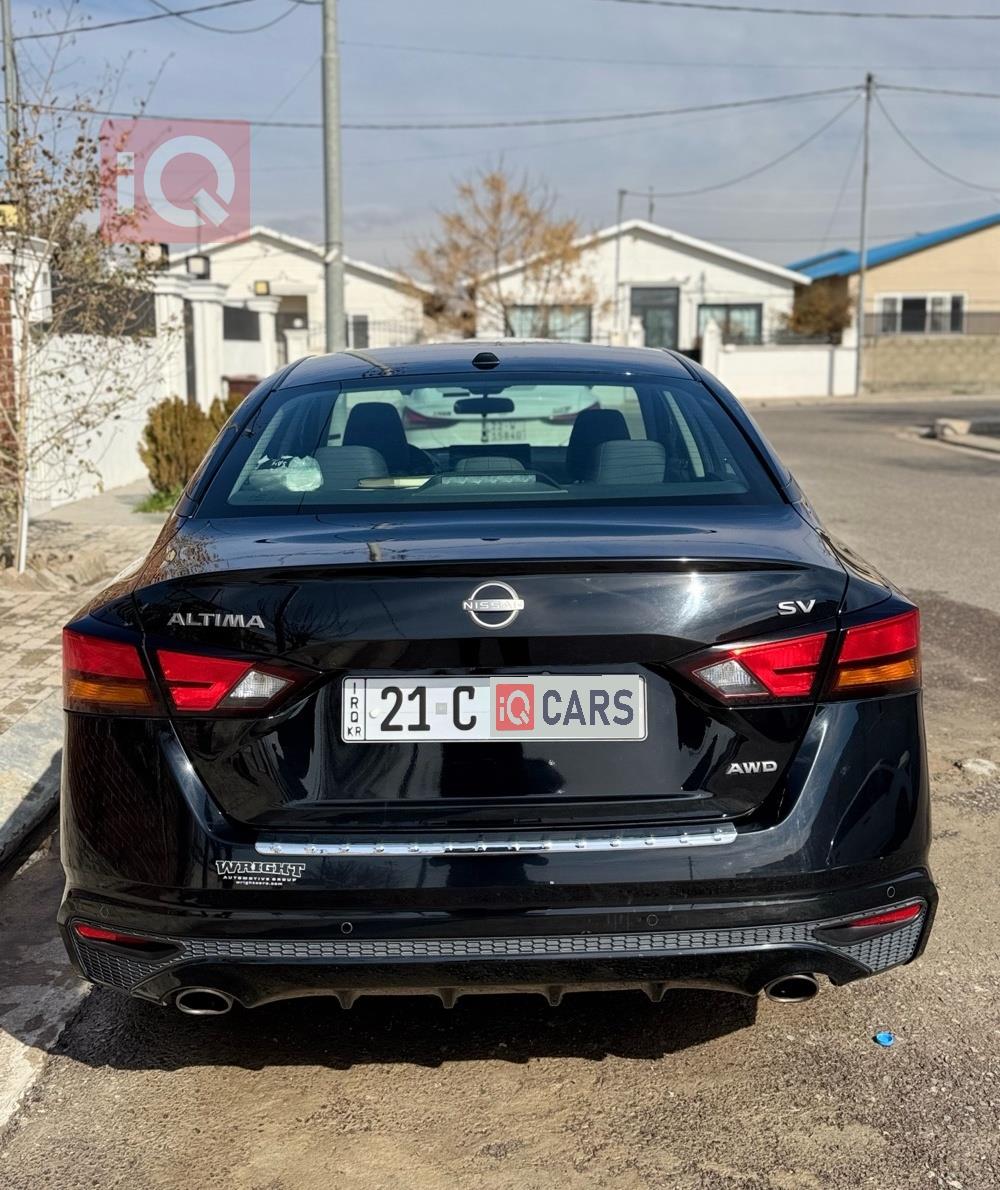 نيسان ألتيما